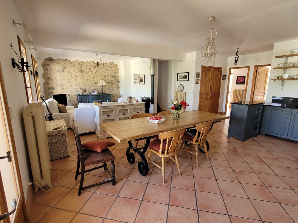7-bedroom House In Saint Genies De Fontedit, France (250 M²)