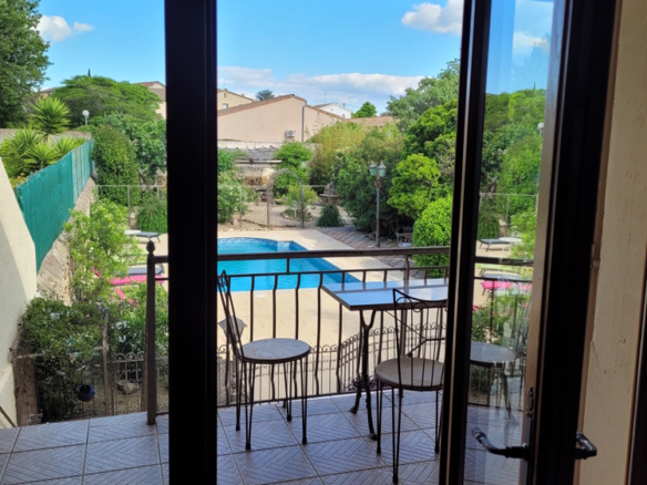 7-bedroom House In Saint Genies De Fontedit, France (250 M²)
