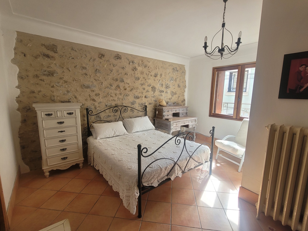 7-bedroom House In Saint Genies De Fontedit, France (250 M²)