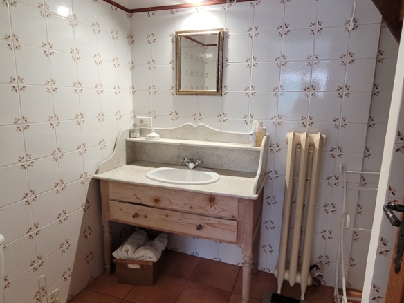 7-bedroom House In Saint Genies De Fontedit, France (250 M²)