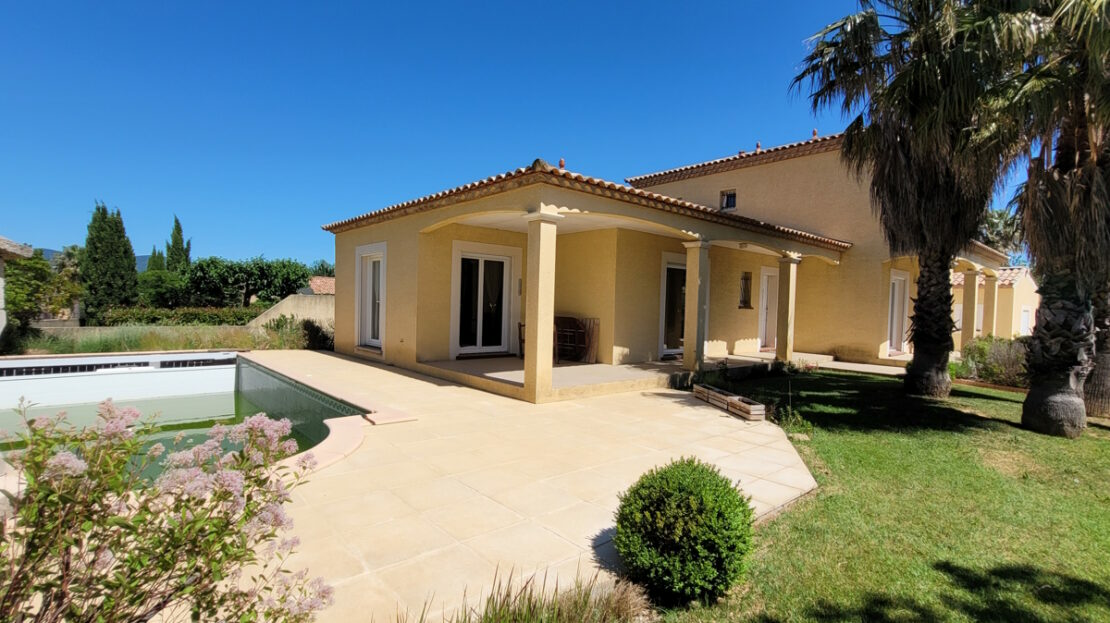 4-bedroom Detached House In Saint Genies De Fontedit, France (130 M²)