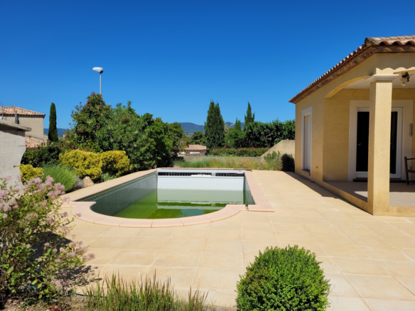 4-bedroom Detached House In Saint Genies De Fontedit, France (130 M²)