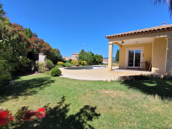4-bedroom Detached House In Saint Genies De Fontedit, France (130 M²)