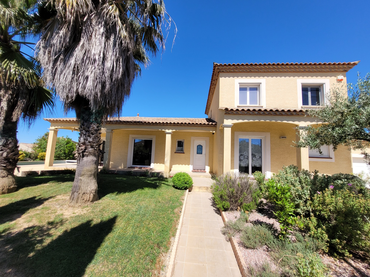 4-bedroom Detached House In Saint Genies De Fontedit, France (130 M²)