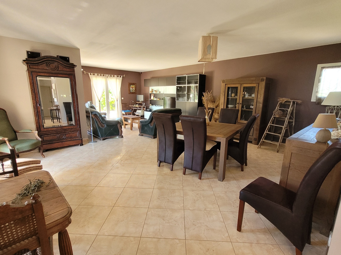 4-bedroom Detached House In Saint Genies De Fontedit, France (130 M²)