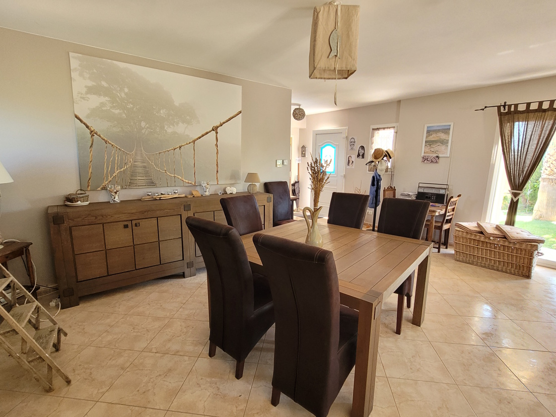 4-bedroom Detached House In Saint Genies De Fontedit, France (130 M²)