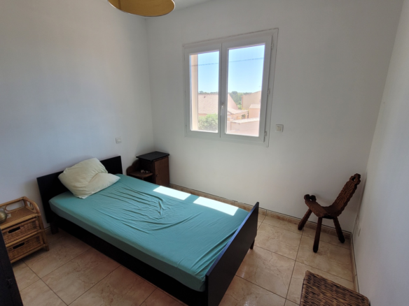 4-bedroom Detached House In Saint Genies De Fontedit, France (130 M²)