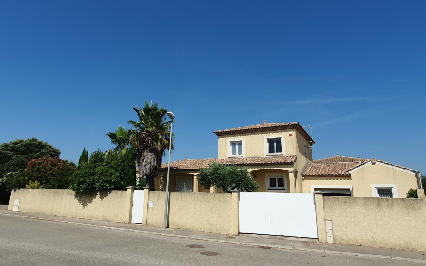 4-bedroom Detached House In Saint Genies De Fontedit, France (130 M²)