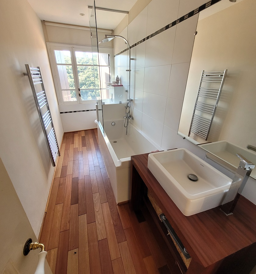 5-bedroom Detached House In Laurens, France (243 M²)