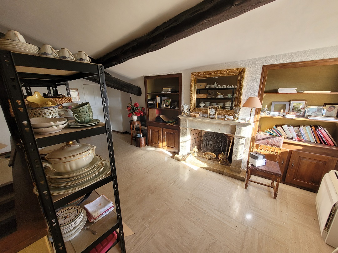 5-bedroom Detached House In Laurens, France (243 M²)