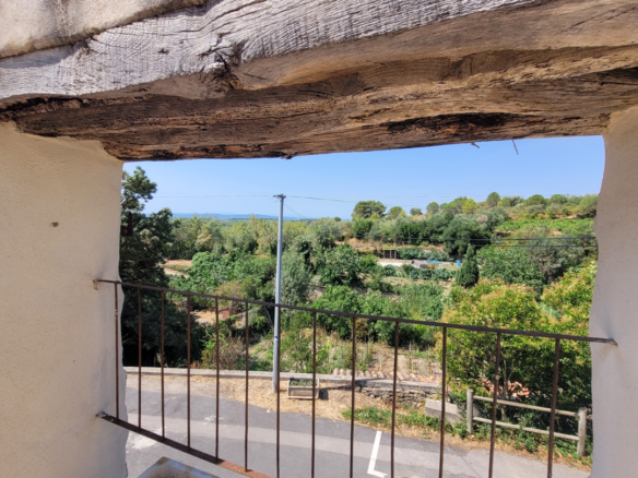 1-bedroom House In Minerve, France (110 M²)