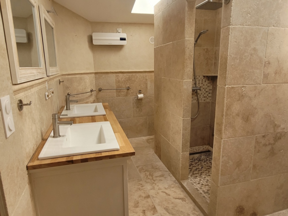 1-bedroom House In Minerve, France (110 M²)