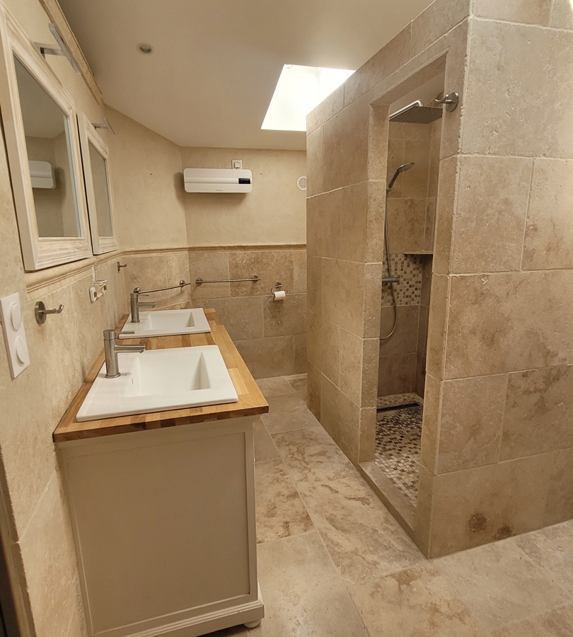 1-bedroom House In Minerve, France (110 M²)