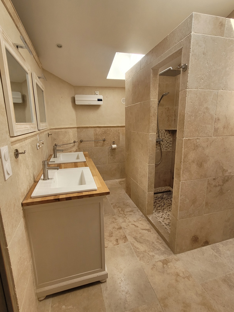1-bedroom House In Minerve, France (110 M²)