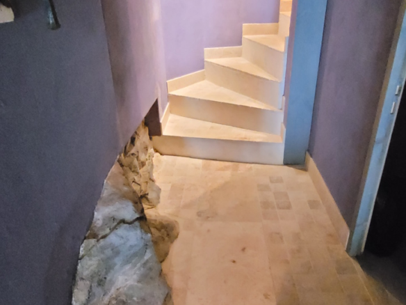 1-bedroom House In Minerve, France (110 M²)