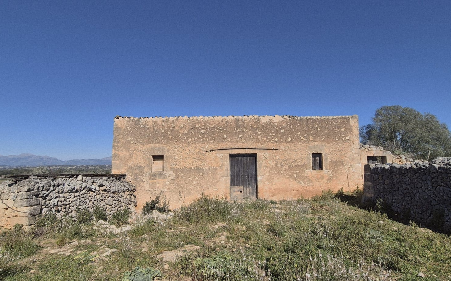 Land In Ariany, Spain (126 M²)