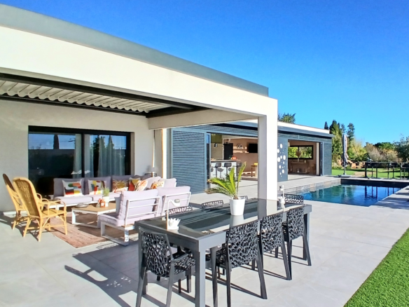 4-bedroom Detached House In Murviel Les Beziers, France (220 M²)