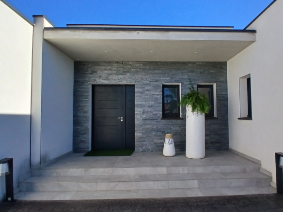 4-bedroom Detached House In Murviel Les Beziers, France (220 M²)