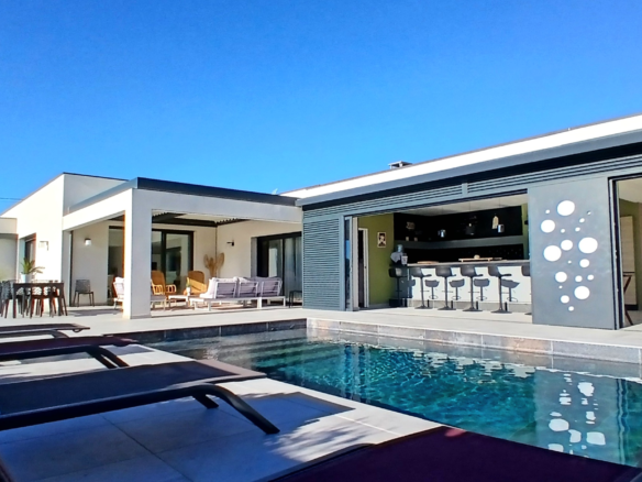 4-bedroom Detached House In Murviel Les Beziers, France (220 M²)