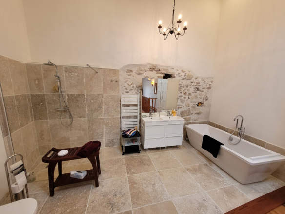 2-bedroom House In Murviel Les Beziers, France (100 M²)