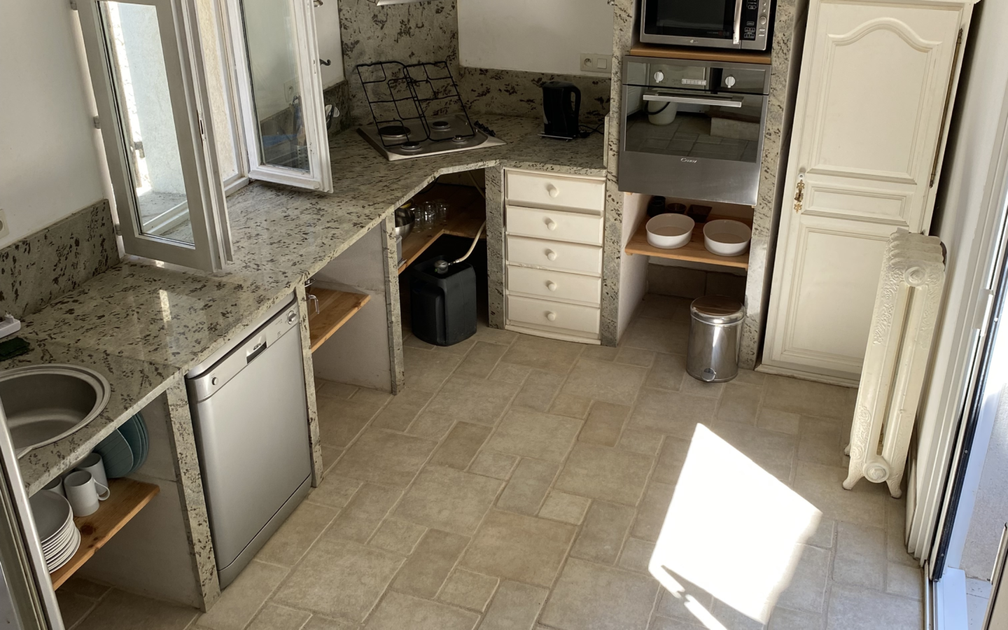 2-bedroom House In Magalas, France (143 M²)