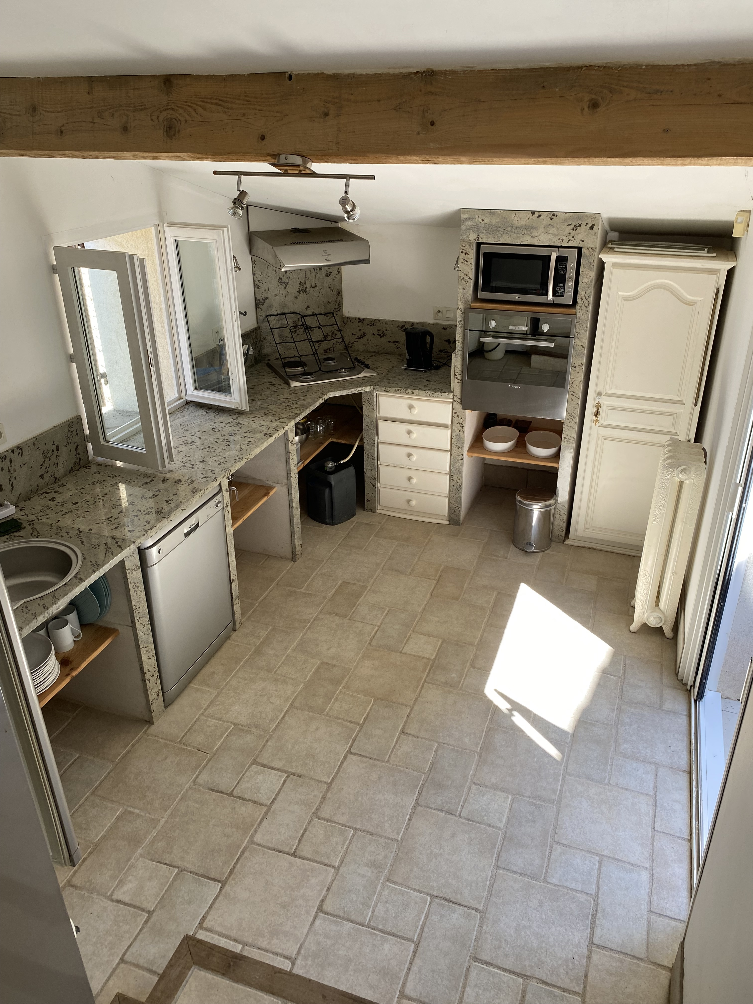 2-bedroom House In Magalas, France (143 M²)