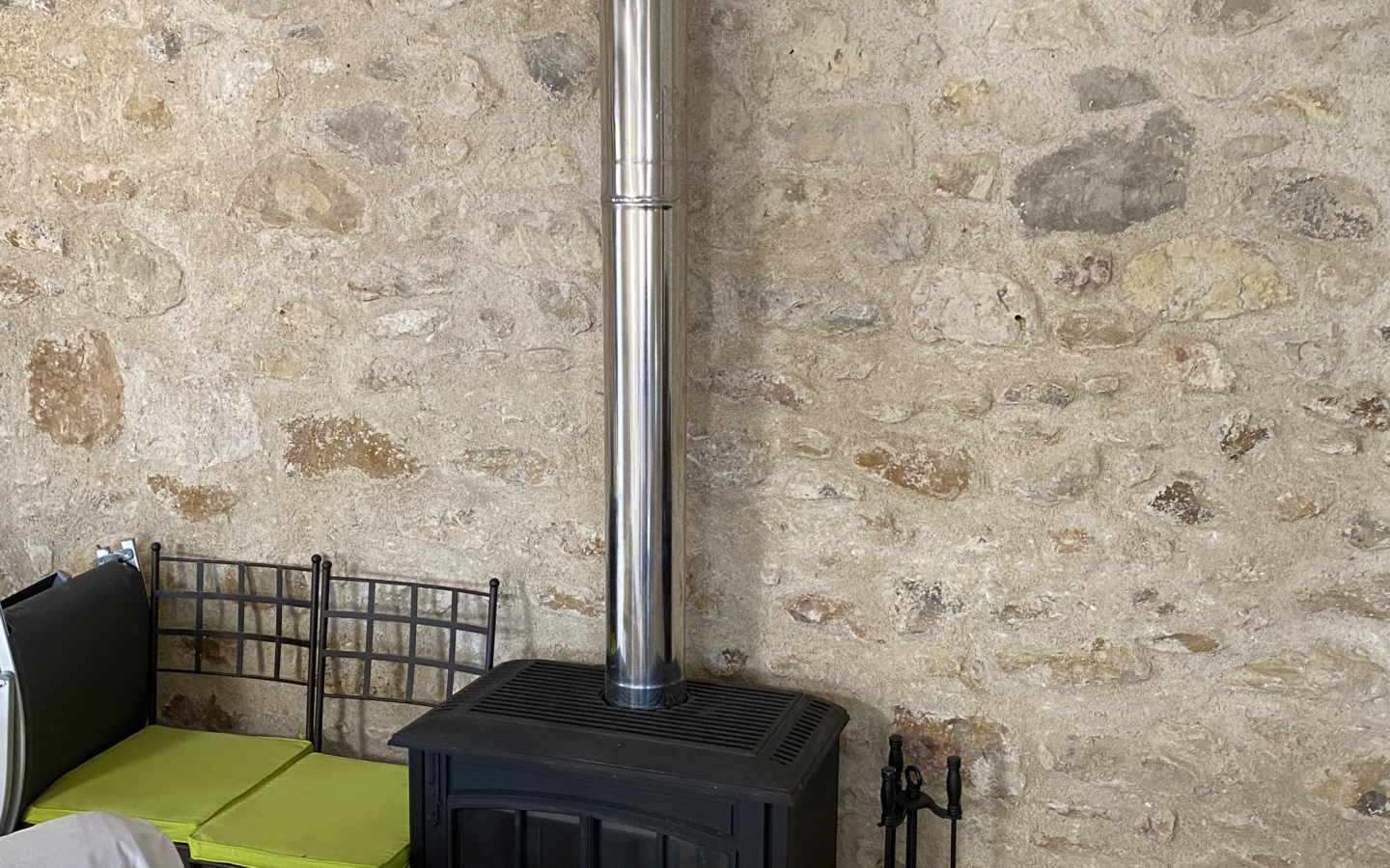 2-bedroom House In Magalas, France (143 M²)