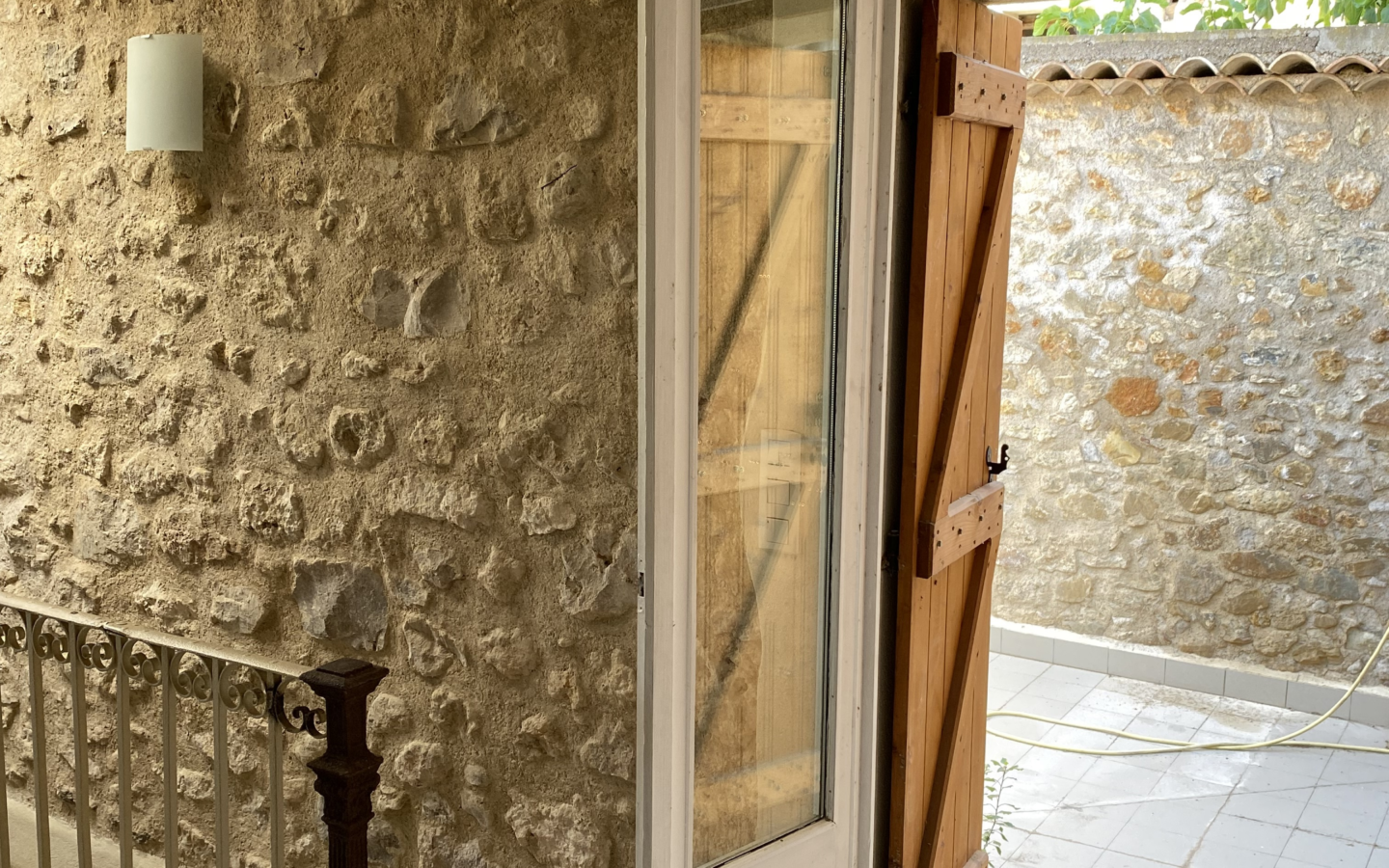 2-bedroom House In Magalas, France (143 M²)