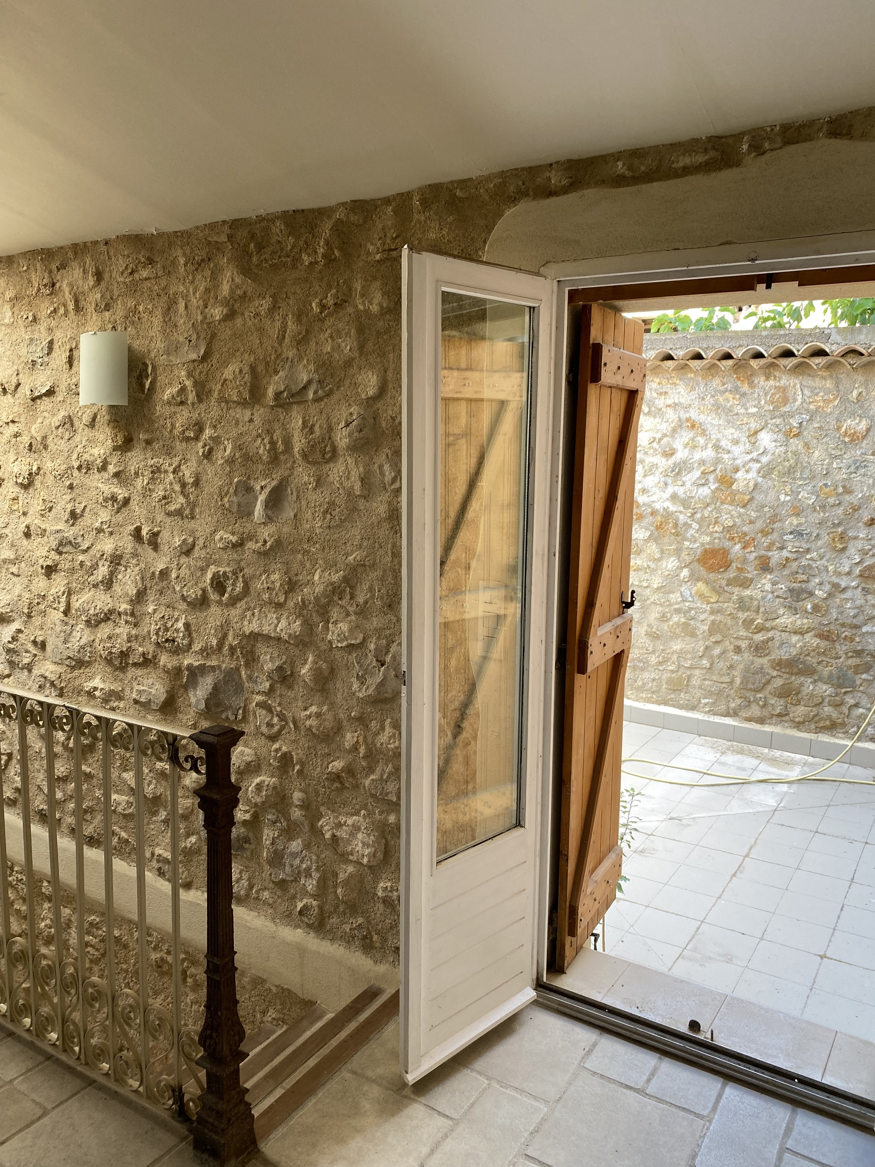 2-bedroom House In Magalas, France (143 M²)