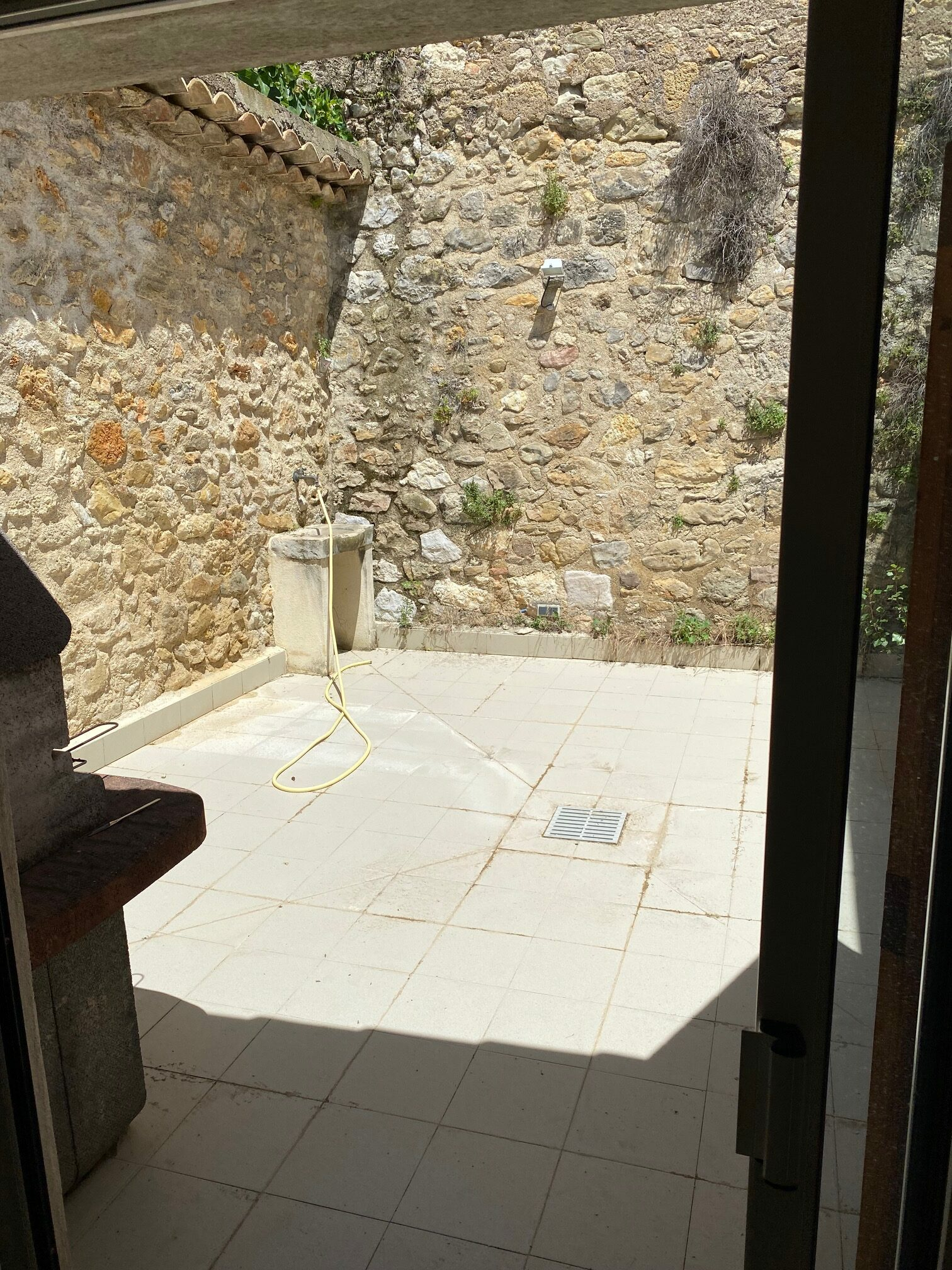 2-bedroom House In Magalas, France (143 M²)