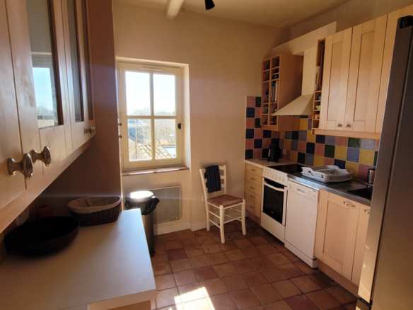 3-bedroom House In Murviel Les Beziers, France (165 M²)