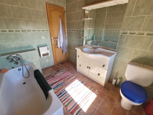 3-bedroom House In Murviel Les Beziers, France (165 M²)