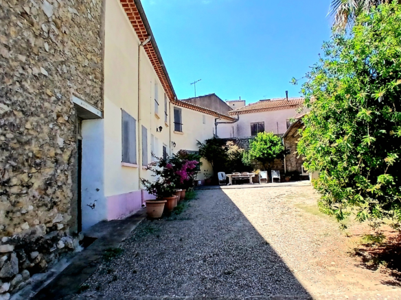 5-bedroom House In Murviel Les Beziers, France (168 M²)