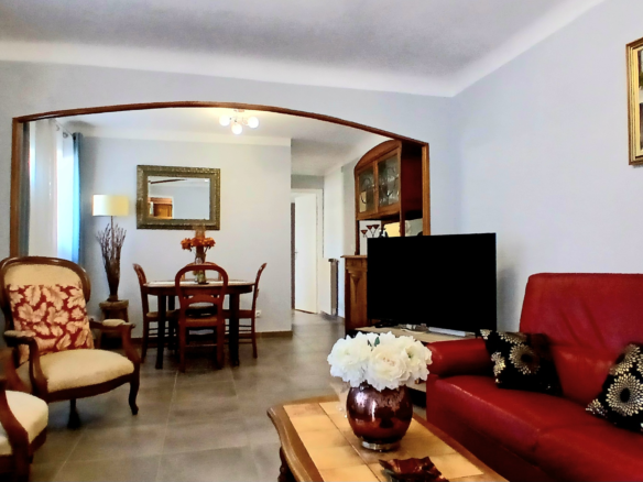 5-bedroom House In Murviel Les Beziers, France (168 M²)