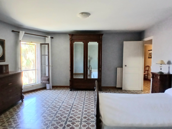 5-bedroom House In Murviel Les Beziers, France (168 M²)