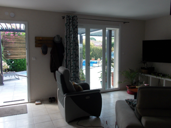 4-bedroom House In Murviel Les Beziers, France (122 M²)