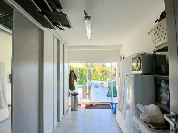 4-bedroom House In Murviel Les Beziers, France (122 M²)