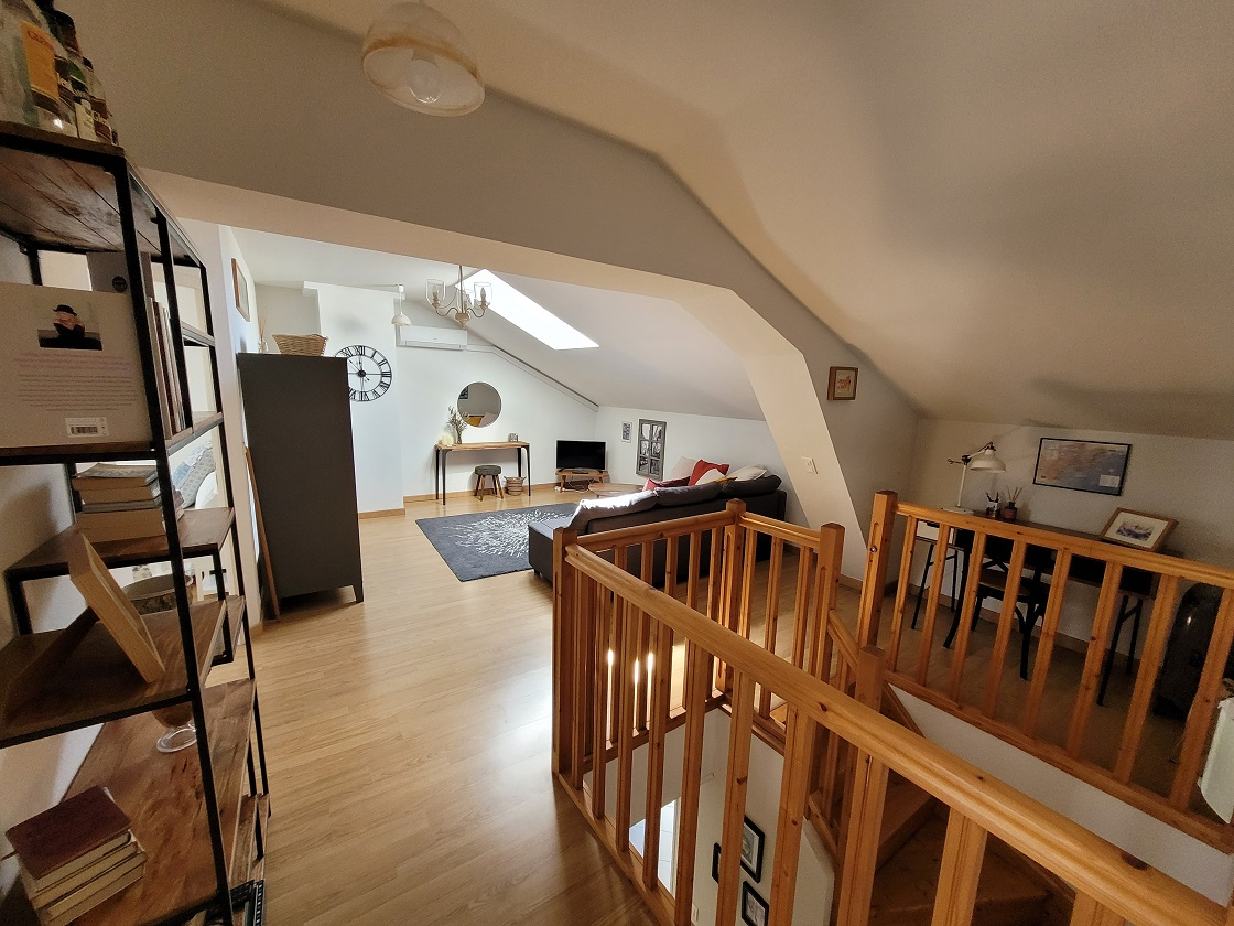 3-bedroom House In Puissalicon, France (145 M²)