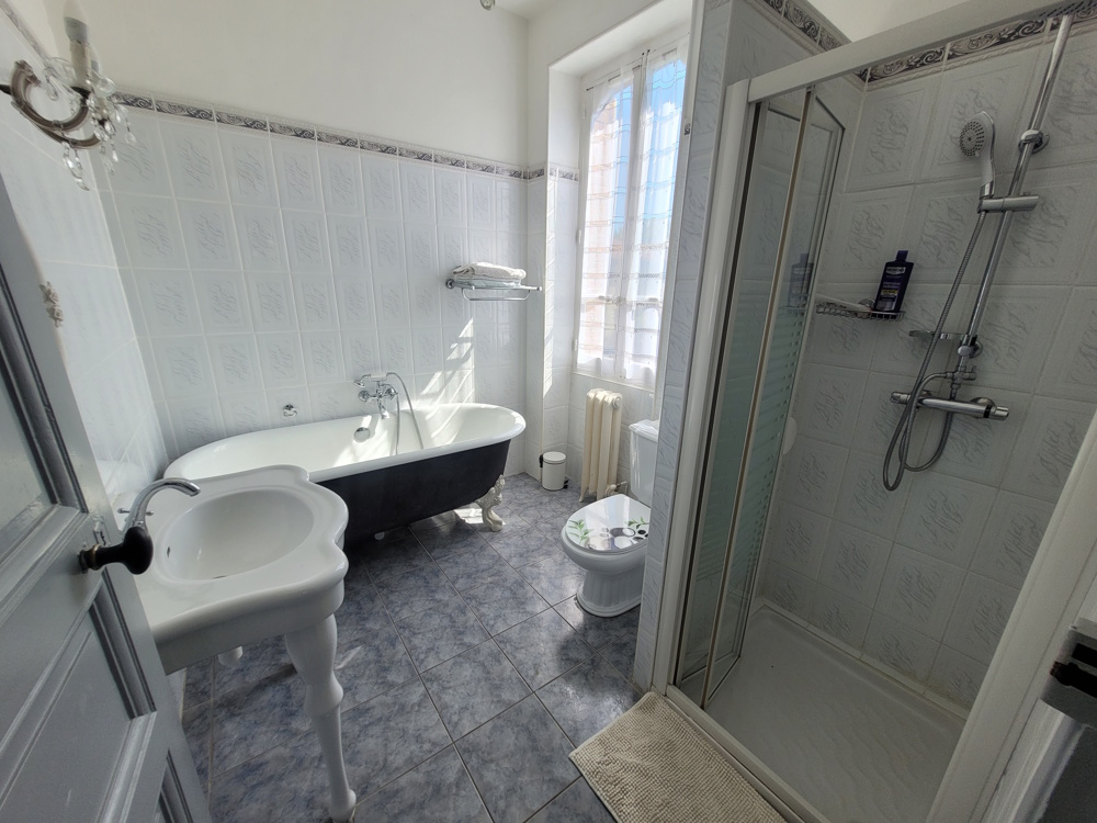 7-bedroom House In Murviel Les Beziers, France (250 M²)
