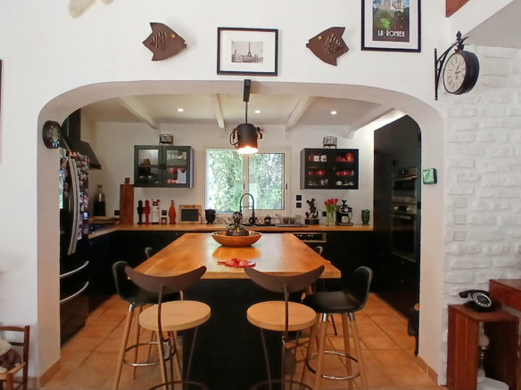 4-bedroom Detached House In Murviel Les Beziers, France (222 M²)
