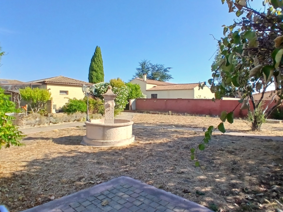 4-bedroom Detached House In Maureilhan, France (130 M²)