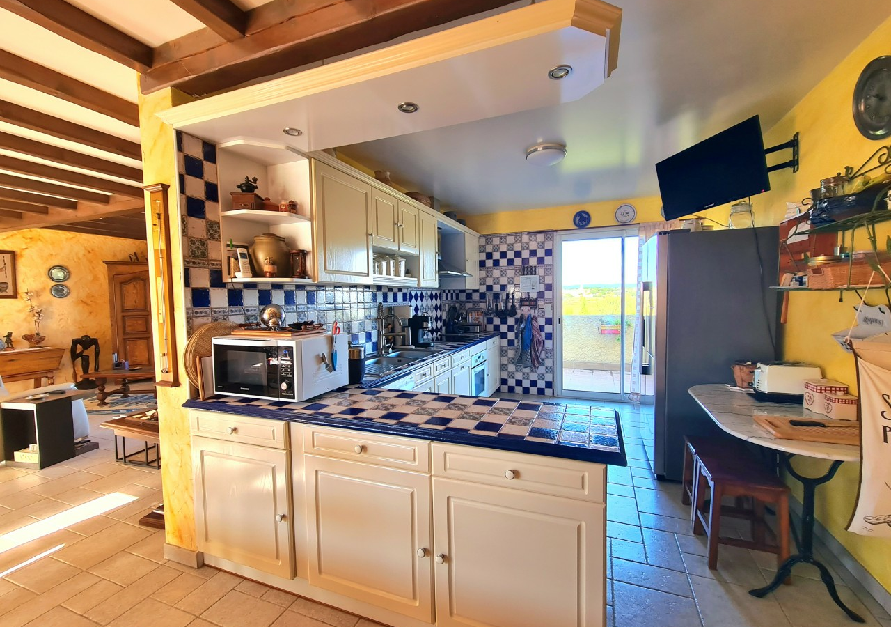 4-bedroom Detached House In Maureilhan, France (130 M²)