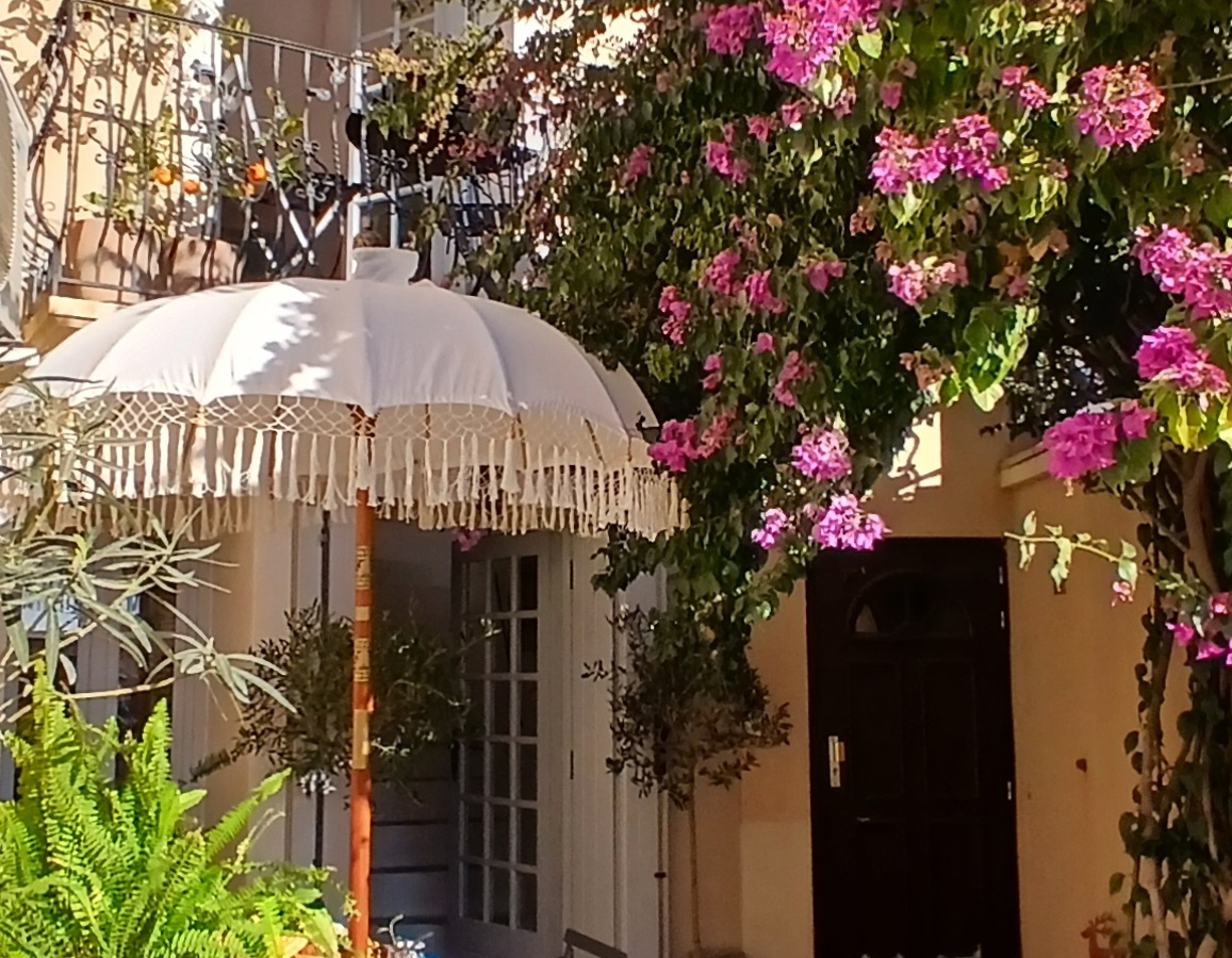 2-bedroom House In Meze, France (70 M²)