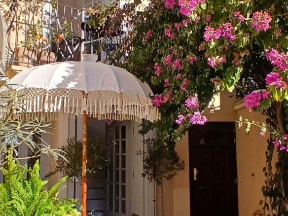 2-bedroom House In Meze, France (70 M²)