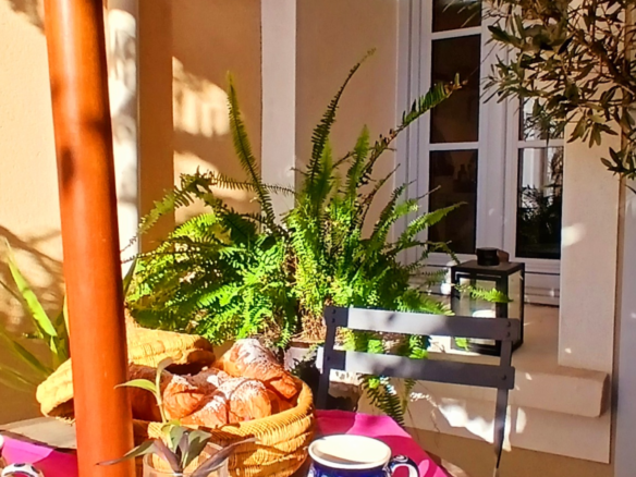 2-bedroom House In Meze, France (70 M²)