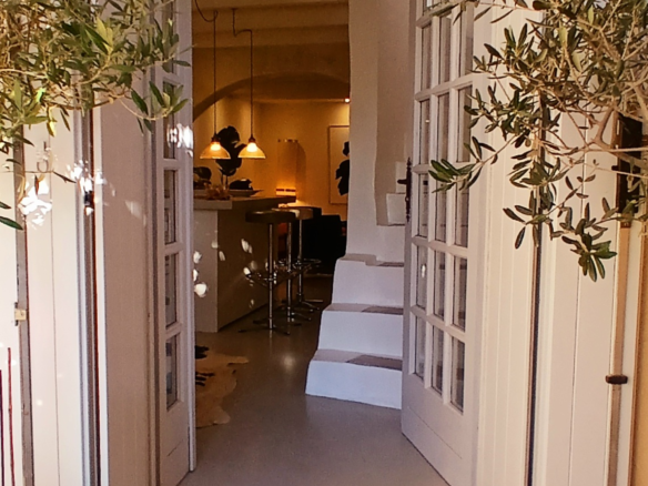 2-bedroom House In Meze, France (70 M²)