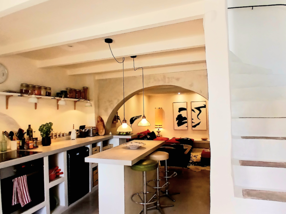 2-bedroom House In Meze, France (70 M²)