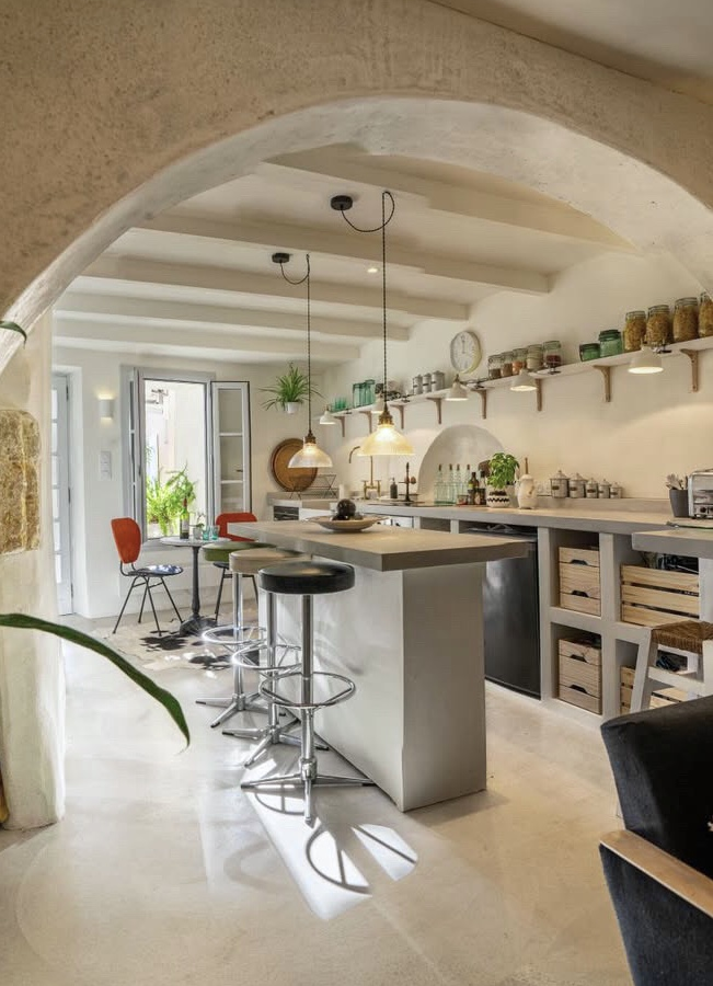 2-bedroom House In Meze, France (70 M²)