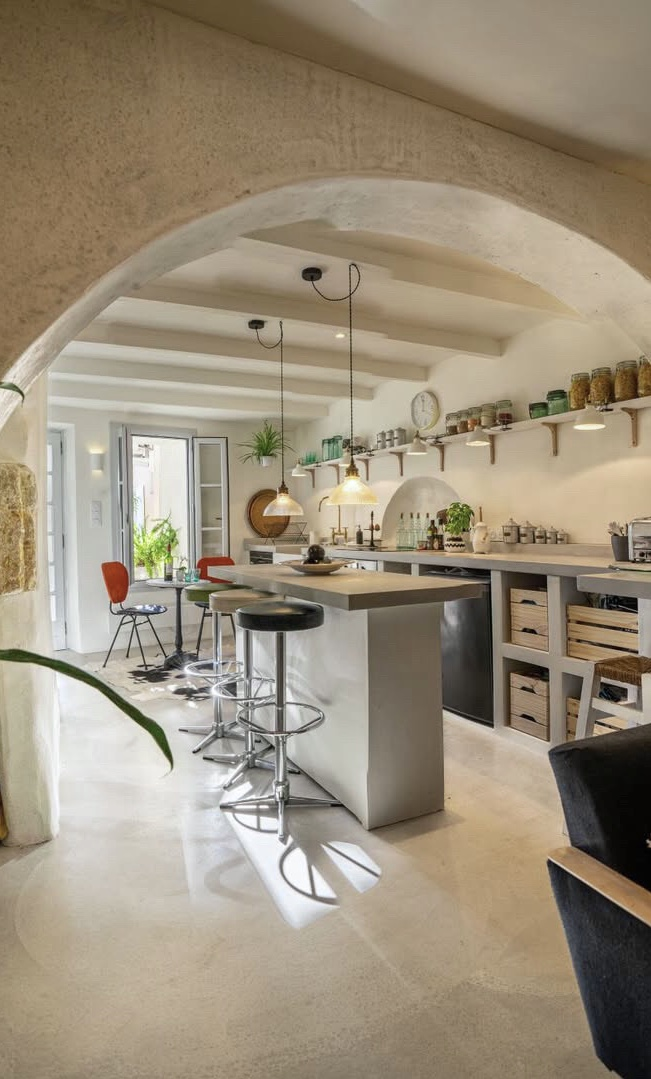 2-bedroom House In Meze, France (70 M²)