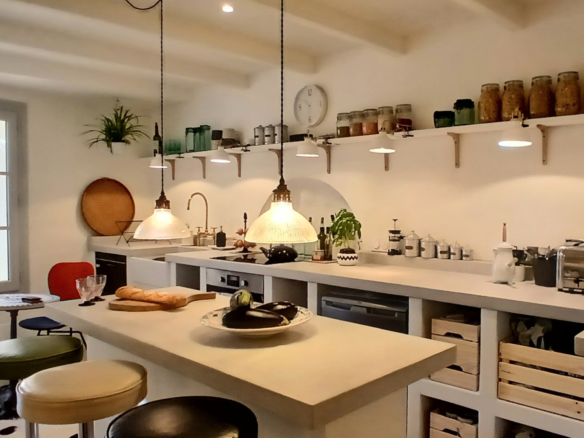 2-bedroom House In Meze, France (70 M²)